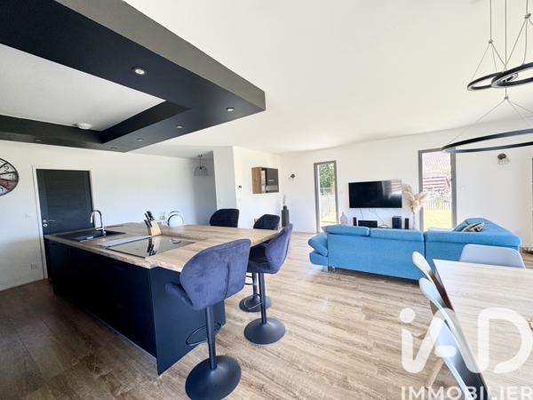 Maison à vendre 5 pièces 108 m² Boutiers-Saint-Trojan