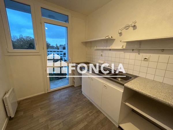 Location Appartement 2 pièces 48.55 m² - 33 RUE PHILIPPE LEBON Vannes 56000