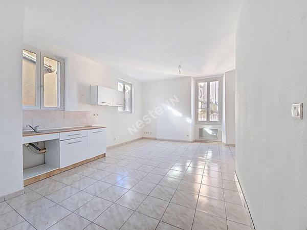 Martigues Jonquière beau T3 vue Canal