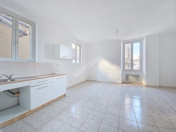 Martigues Jonquière beau T3 vue Canal