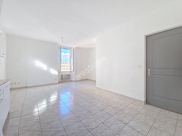 Martigues Jonquière beau T3 vue Canal