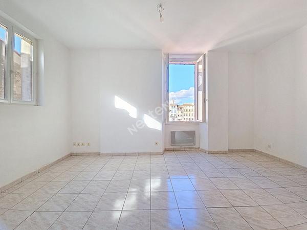 Martigues Jonquière beau T3 vue Canal