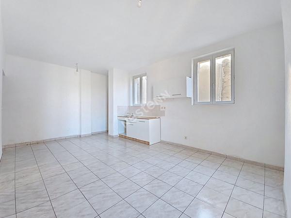 Martigues Jonquière beau T3 vue Canal