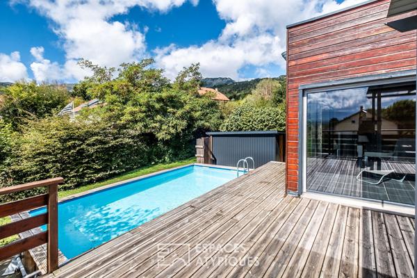 Maison aux beaux volumes avec vue imprenable sur les Alpes