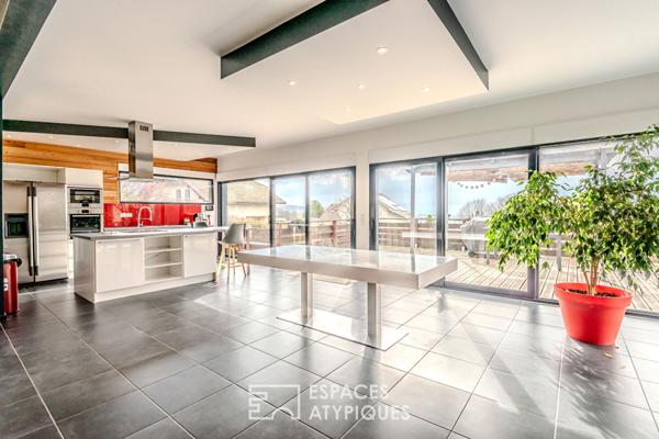 Maison aux beaux volumes avec vue imprenable sur les Alpes