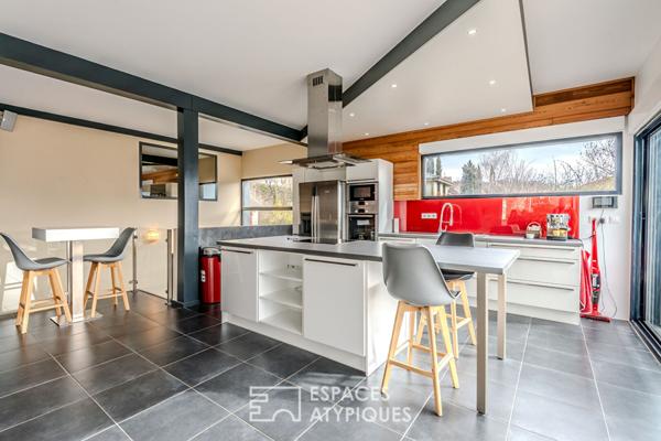 Maison aux beaux volumes avec vue imprenable sur les Alpes