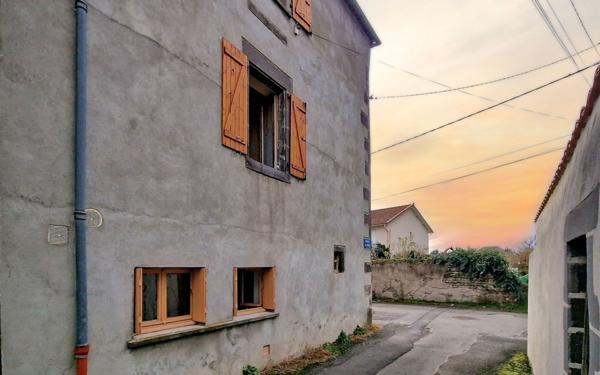 Maison à vendre    3 pièces •  Lussat