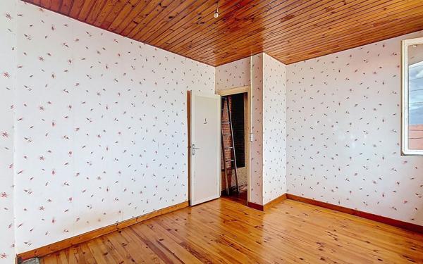 Maison à vendre    3 pièces •  Lussat