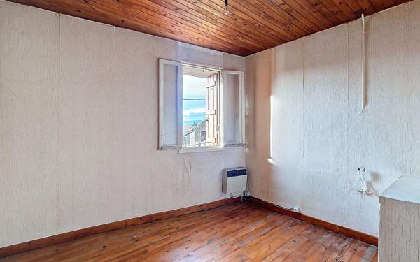 Maison à vendre    3 pièces •  Lussat