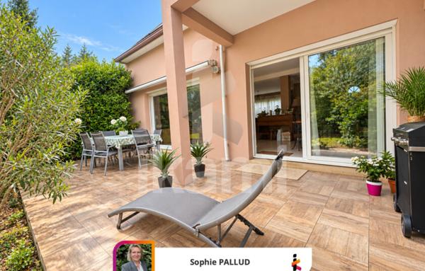 Maison de 186 000 m²
