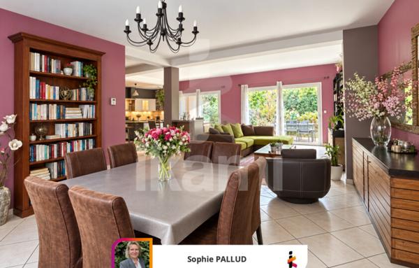 Maison de 186 000 m²