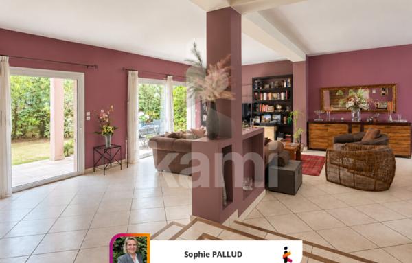 Maison de 186 000 m²