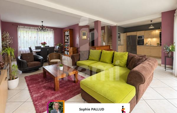 Maison de 186 000 m²