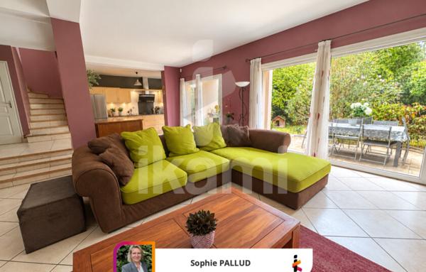 Maison de 186 000 m²