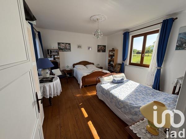 Maison 5 pièces de 165 m² à Saint-Pardoux-la-Rivière (24470)