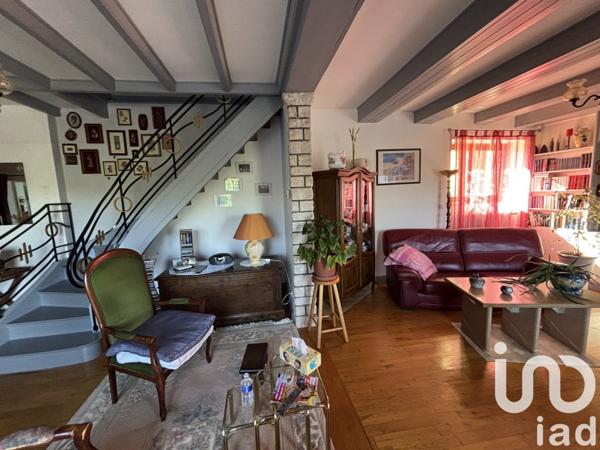 Maison 5 pièces de 165 m² à Saint-Pardoux-la-Rivière (24470)