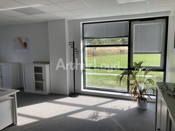 À louer : bureaux d'exception à Lesquin - 1365 m² dans un cadre moderne et prestigieux