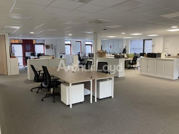 À louer : bureaux d'exception à Lesquin - 1365 m² dans un cadre moderne et prestigieux