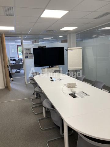 À louer : bureaux d'exception à Lesquin - 1365 m² dans un cadre moderne et prestigieux