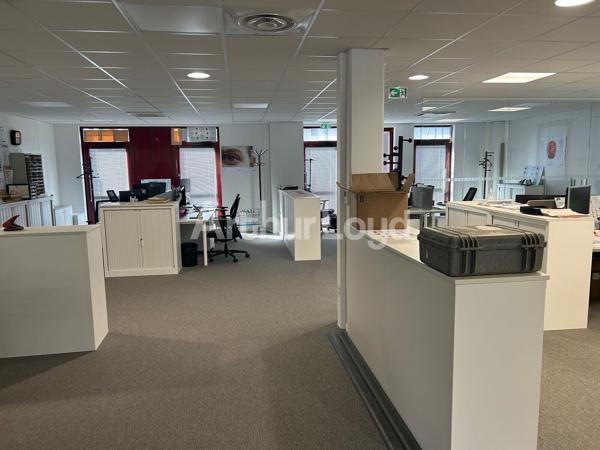 À louer : bureaux d'exception à Lesquin - 1365 m² dans un cadre moderne et prestigieux