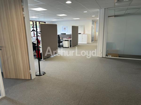 À louer : bureaux d'exception à Lesquin - 1365 m² dans un cadre moderne et prestigieux
