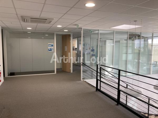 À louer : bureaux d'exception à Lesquin - 1365 m² dans un cadre moderne et prestigieux