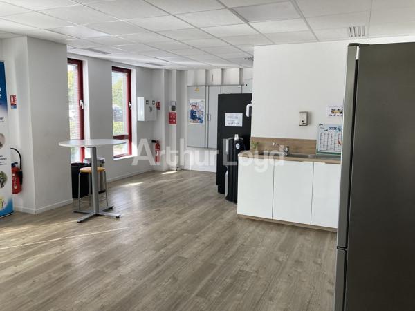 À louer : bureaux d'exception à Lesquin - 1365 m² dans un cadre moderne et prestigieux