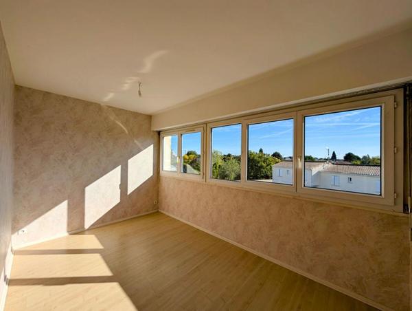 Appartement  Copropriété à Cognac 4 pièce(s) 83.43 m2 CRIT 424100