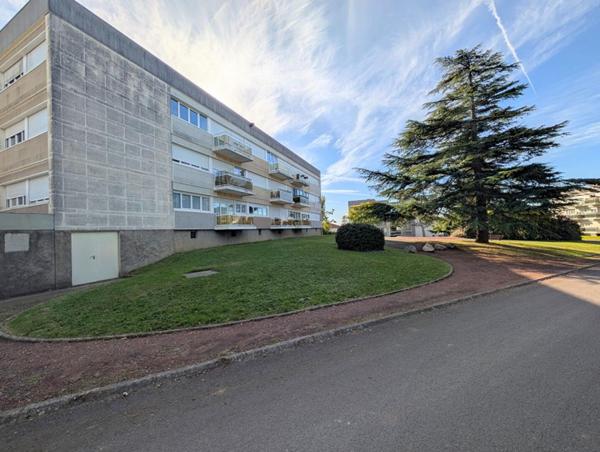 Appartement  Copropriété à Cognac 4 pièce(s) 83.43 m2 CRIT 424100