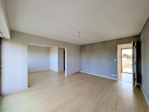 Appartement  Copropriété à Cognac 4 pièce(s) 83.43 m2 CRIT 424100