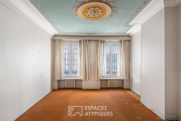 Maison d’artiste à réhabiliter, chargée d’histoire avec jardin et ateliers