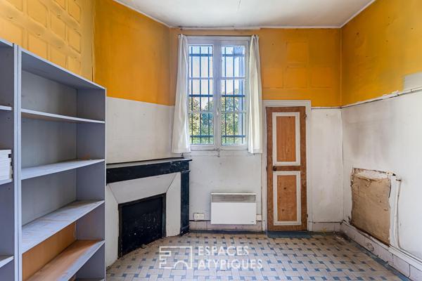 Maison d’artiste à réhabiliter, chargée d’histoire avec jardin et ateliers
