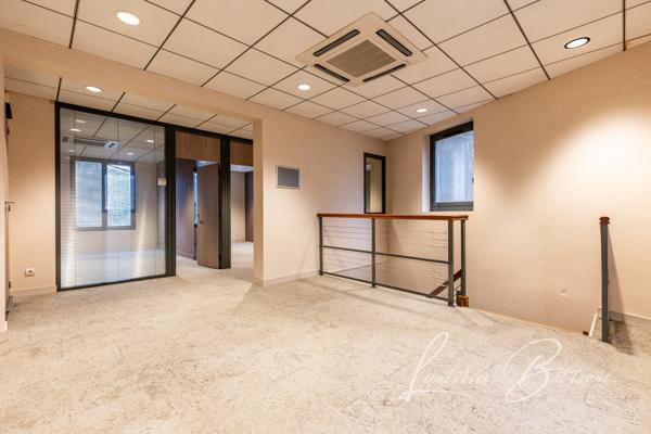 Le Bouscat (33110) Immeuble en pierre 230 m² - cour sans vis à vis 90 m²