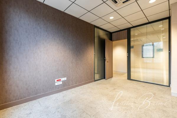 Le Bouscat (33110) Immeuble en pierre 230 m² - cour sans vis à vis 90 m²