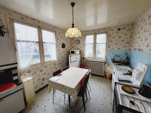 Maison à vendre à Ussel en Corrèze (19200), ref : UM 1210