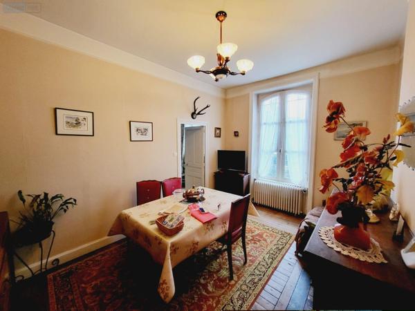 Maison à vendre à Ussel en Corrèze (19200), ref : UM 1210