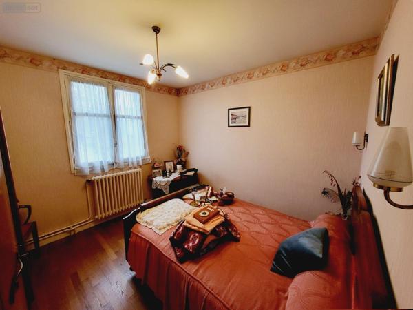 Maison à vendre à Ussel en Corrèze (19200), ref : UM 1210