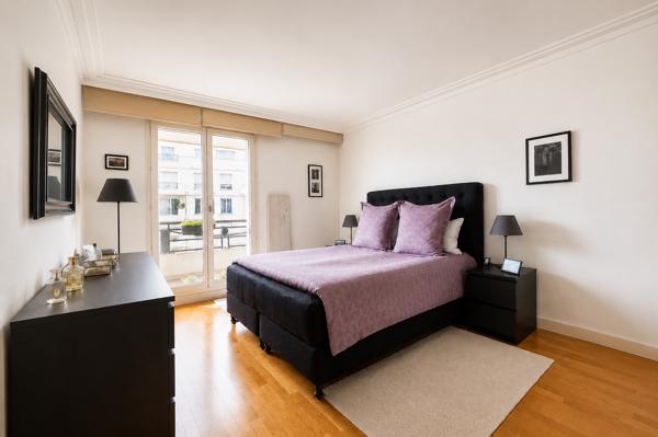 Appartement
         4 pièces
        - 93 m² Exclusivité 611 000 € *
