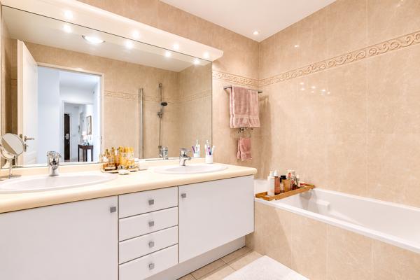 Appartement
         4 pièces
        - 93 m² Exclusivité 611 000 € *