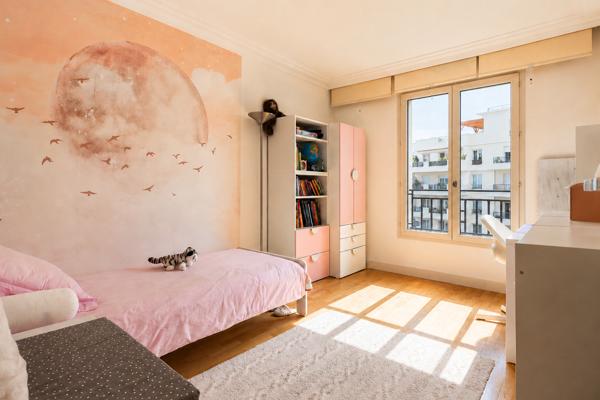 Appartement
         4 pièces
        - 93 m² Exclusivité 611 000 € *