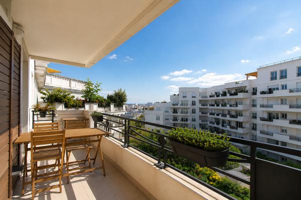 Appartement
         4 pièces
        - 93 m² Exclusivité 611 000 € *
