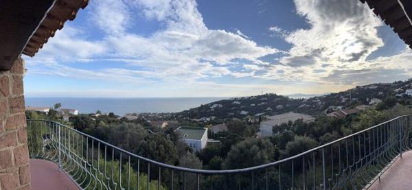 Maison villa Roquebrune-sur-Argens 200 m²