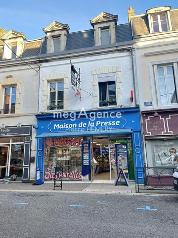 Immeuble à SEES, 61500 - 184m²