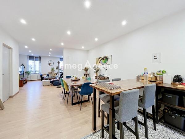 Immeuble à SEES, 61500 - 184m²