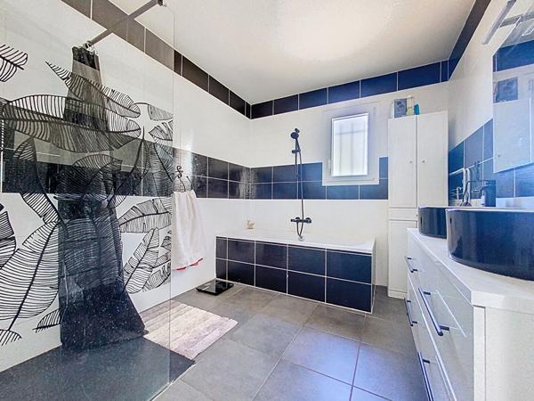 A vendre maison récente de plain-pied à Mison