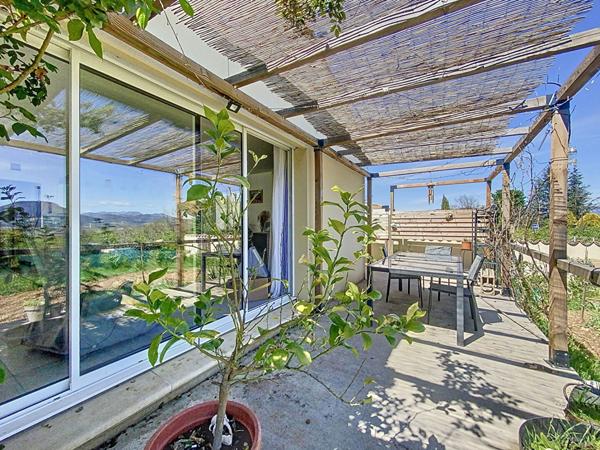 A vendre maison récente de plain-pied à Mison