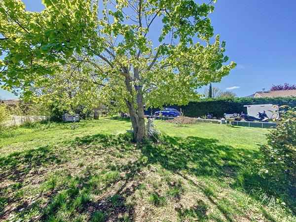 A vendre maison récente de plain-pied à Mison