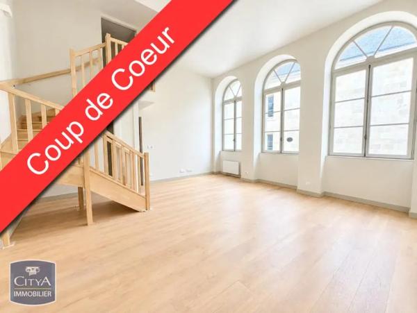 Appartement à louer 3 pièces 74.28m² Chinon (37500)