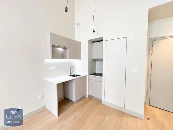 Appartement à louer 3 pièces 74.28m² Chinon (37500)