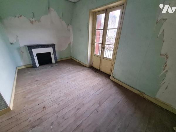 LOCAL COMMERCIAL ET/ OU MAISON - A VENDRE - MONTOIRE/ LOIR